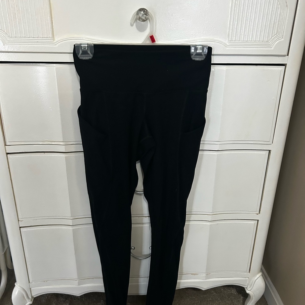 Women's Black High-Waisted Leggings with Pockets